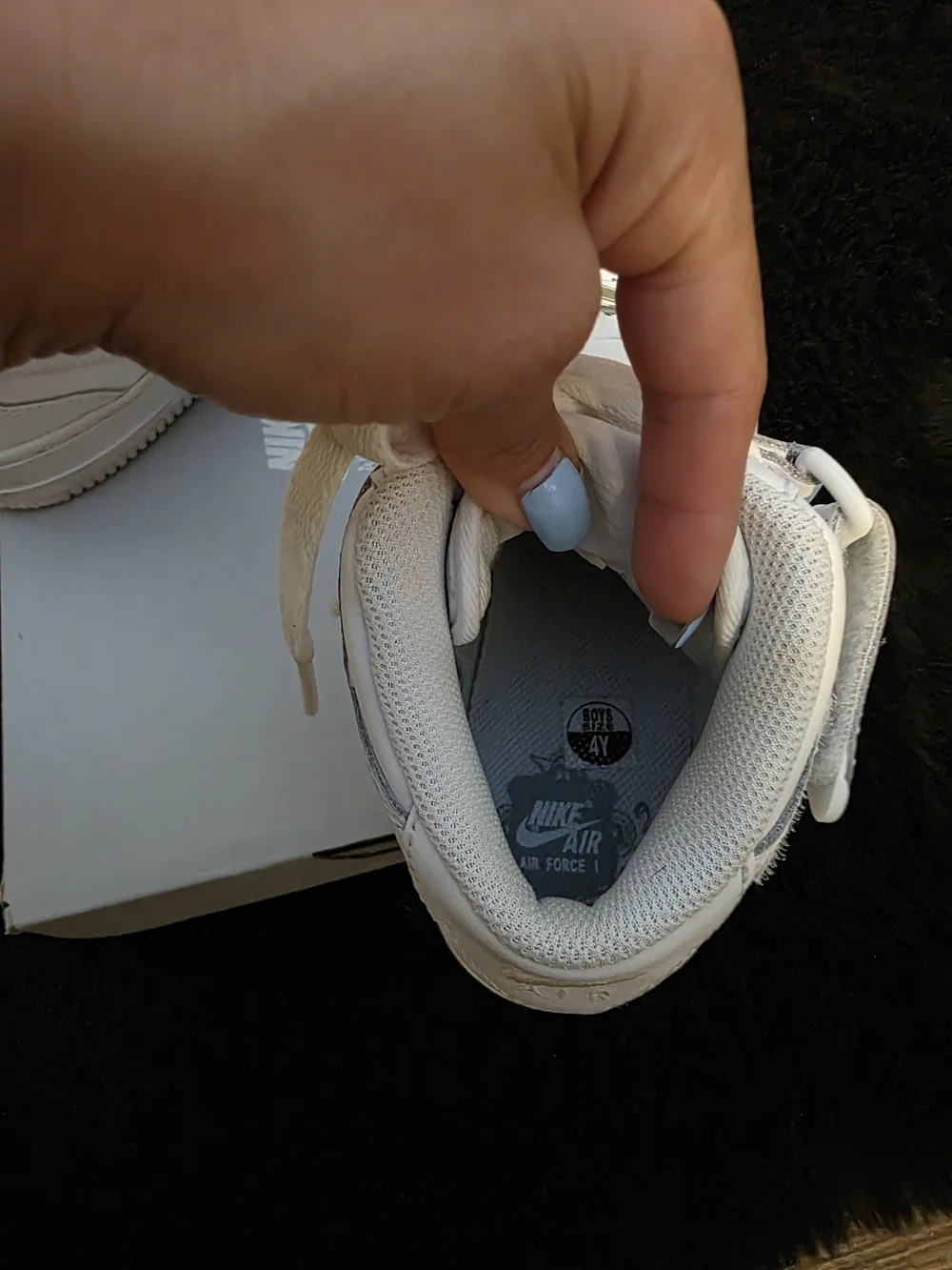 Nike Air Force 1 Mid White Unisex Kids US 4 Mid Top Leather Strap Sneaker